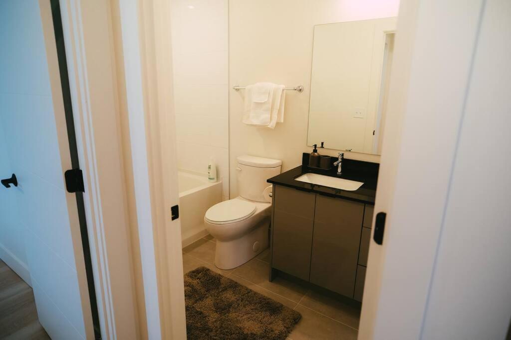 Chic Cozy Retreat - 2Br - Stunning North End Views Apartment Халифакс Екстериор снимка